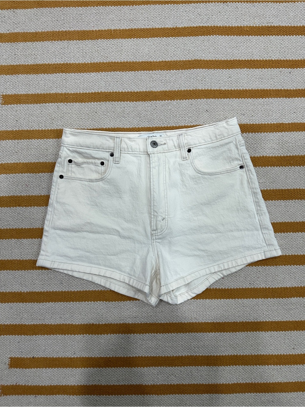 Abercrombie High Rise Mom Short